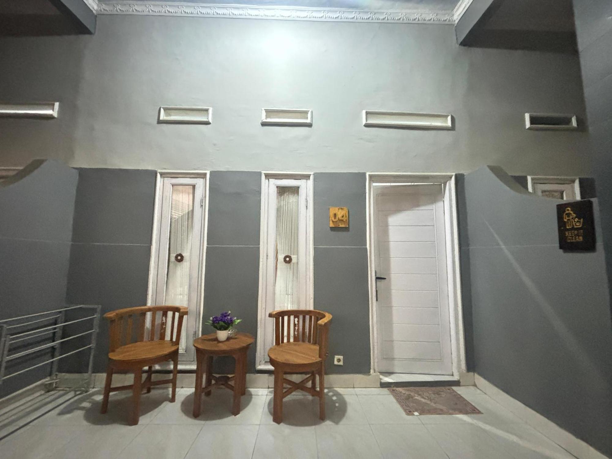Banera Gili Homestay 吉利特拉旺安 外观 照片
