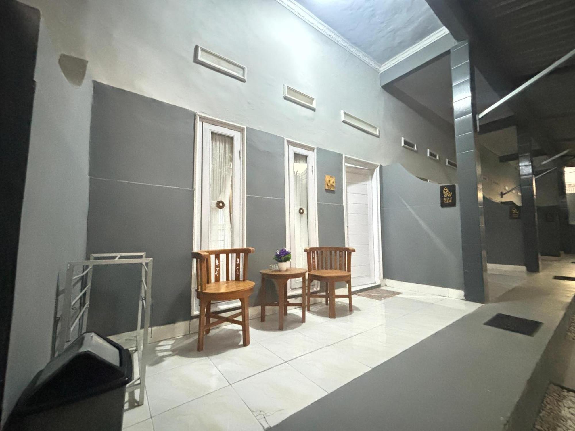 Banera Gili Homestay 吉利特拉旺安 外观 照片