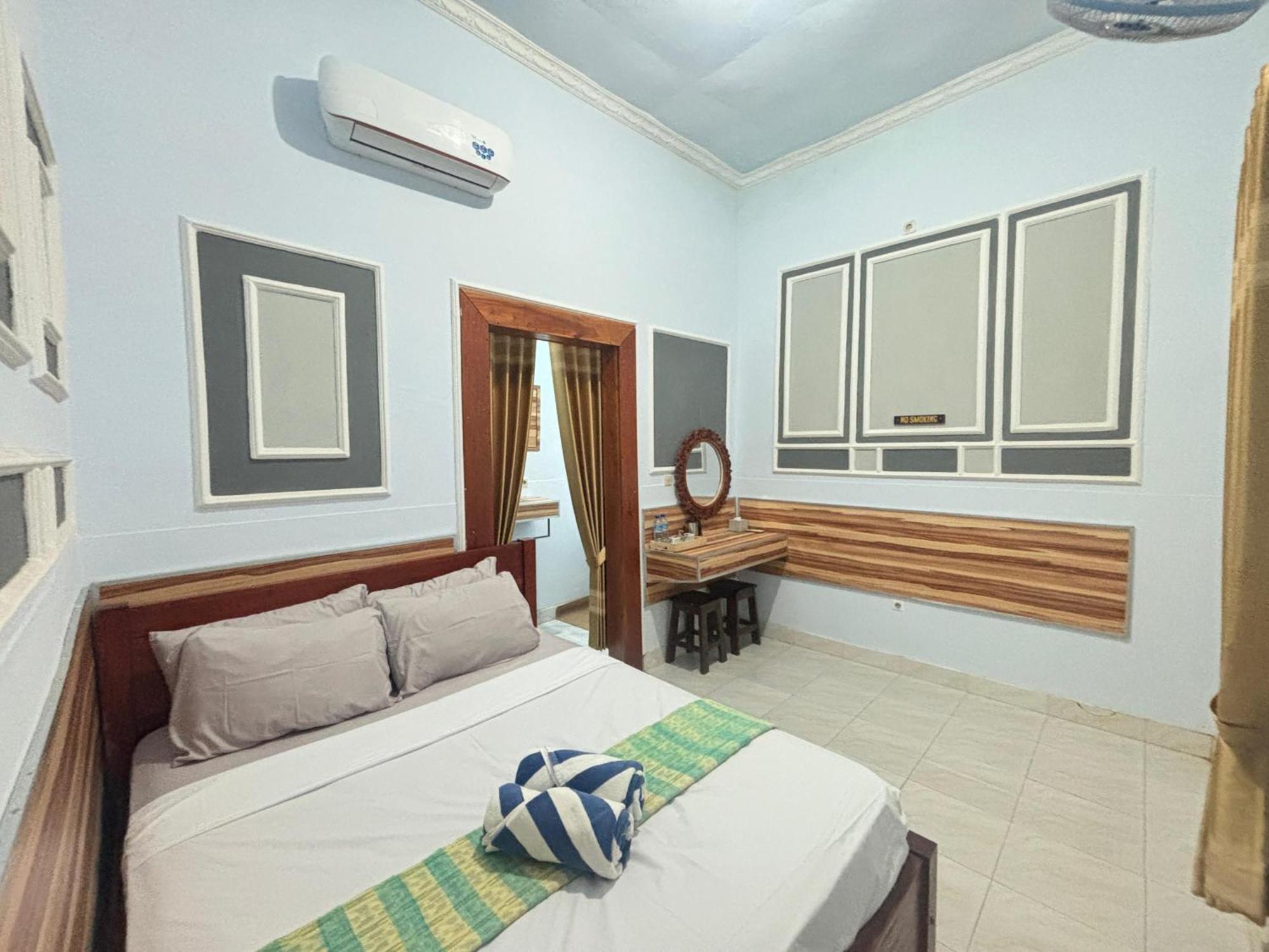 Banera Gili Homestay 吉利特拉旺安 外观 照片